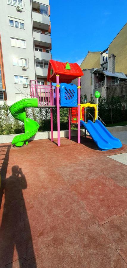 Floral Inn Priştine Dış mekan fotoğraf